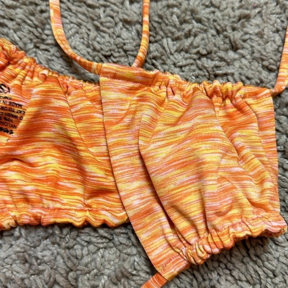 Lovers and Friends Treasure Top in Orange Space Dye - Picture 5 of 10